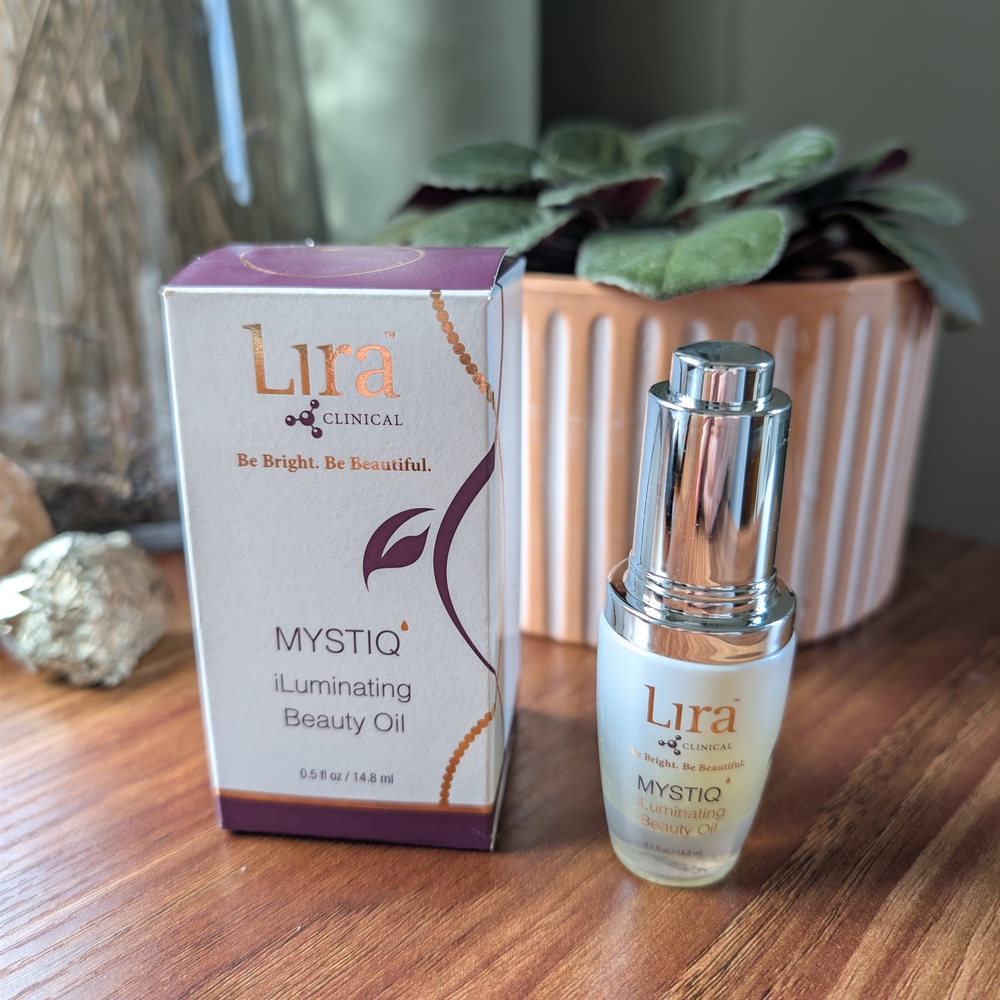 Mystiq Illuminating Beauty Oil - Silver and White